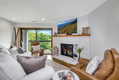 Image de Cardinal 303 | Fireplace, Restaurant, Pool, Spa