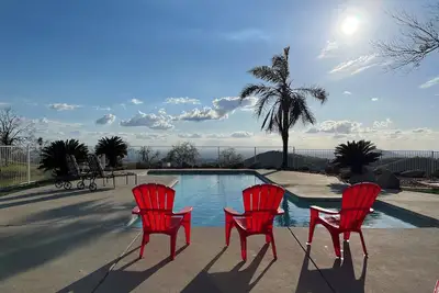 Image de Relax pool side enjoy amazing views 3-bedroom villa, 30 min below National park!