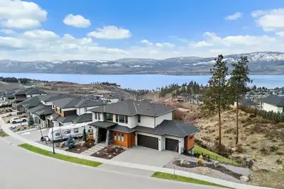 Image de Lakeview mountainside retreat with 3 bedrooms, WiFi in heavenly Kelowna
