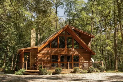 Image de Sugar Creek Cabin w/ Nordic spa bordering 2 state parks!