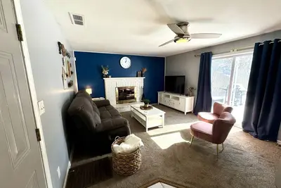 Image de Sand Run Retreat - Modern Split-Level Getaway