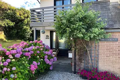 Image de The Lookout - Fabulous Coastal Location With Lovely Garden and Sea Views