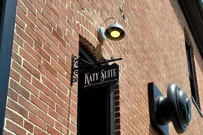 Image de The Katy Suite, 2 Queen Beds, Near Hermann Wineries & Dining