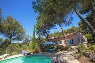 Image de Villa très paisible, grand terrain au calme avec piscine, sans vis-à -vis