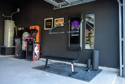 Image de Spacious 12-Person Retreat: 2 Hot Tubs, Arcades & Near Lovefield/Dallas Airports