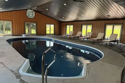 Image de Spacious 5-bedroom house with Ac, WiFi in amazing Lewisburg Private Indoor Pool
