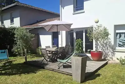 Image de Le Brigantin, villa mitoyenne de 88m2 avec terrasse, jardinet et petit garage