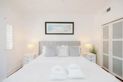 Image de New! First Floor Riverfront Townhome with Parking Space!