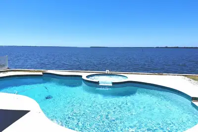 Image de Oceanfront 3-bedroom house on Terra Ceia Bay, Palmetto, Florida, Usa