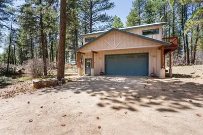 Image de 10 Minutes To Downtown, Pet Friendly, Cozy Studio!