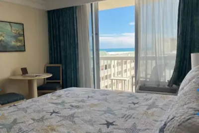 Image de Bang For Your Buck Daytona Beach Ocean View Hotel Condo with Kitchen