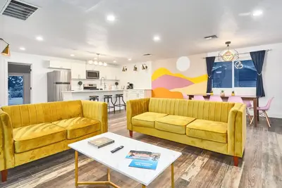 Image de Luxury Getaway Near Joshua Tree _ Pool-HotTub-Bar