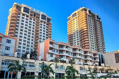 Image de Modern 1-bedroom condo in amazing Port of Spain with Ac, WiFi