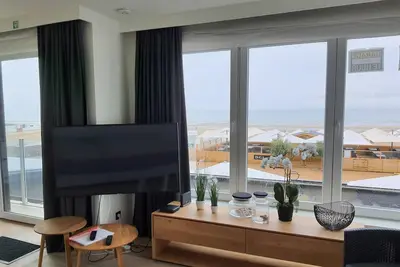 Image de Appartement neuf avec vue sur la mer, 101 adultes seulement