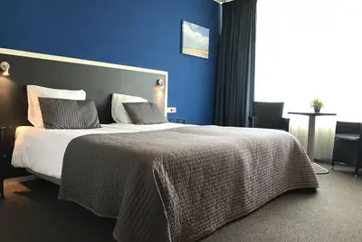 Image de Unwind in Cozy Haven w/Onsite Dining, Parking near Seaside Escape & Local sites