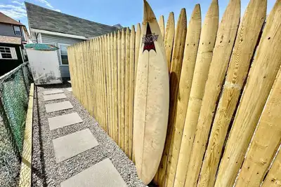 Image de 128 W Burk Ave, Wildwood · Shell Yeah!