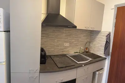 Image de Studio rénové 5mn à pied de la mer
