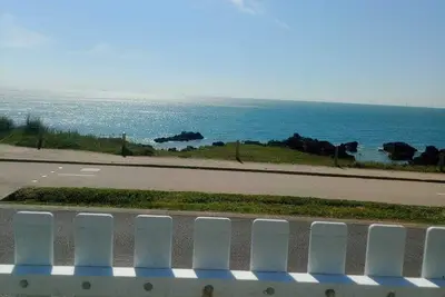 Image de A louer studio 2 à 3 personnes bord de mer et vue mer.