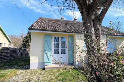 Image de Gîte au bord de la Creuse avec parking privé à Ceaulmont