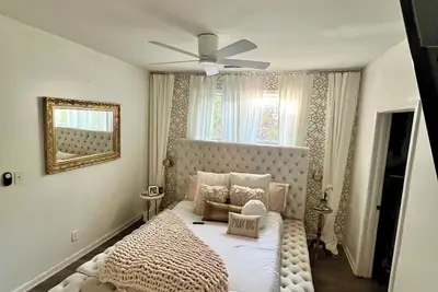 Image de Modern Luxury 3-bedroom home with Style, Space & Sophistication