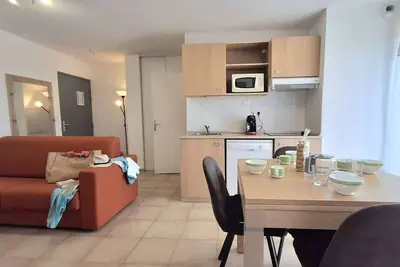 Image de Appartement climatisé 4/6 personnes proche plage avec deux chambres