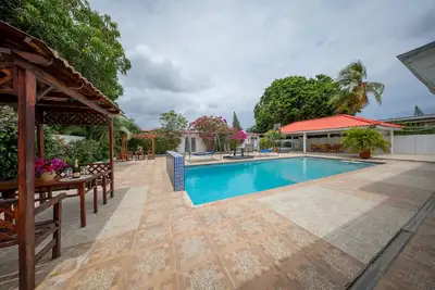 Image de Spacious Modern Villa with private Pool by Willemstad