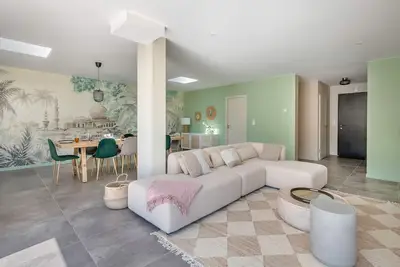 Image de 850m de la mer - Maison 8 adultes et 4 enfants