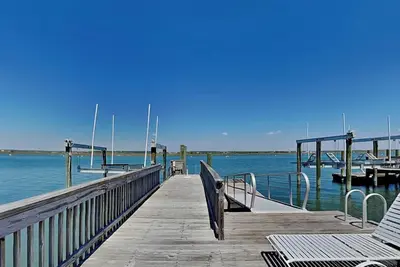 Image de The Pack House | Waterfront Home, Private Dock
