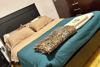 Image de Large and comfortable room (Downtown)