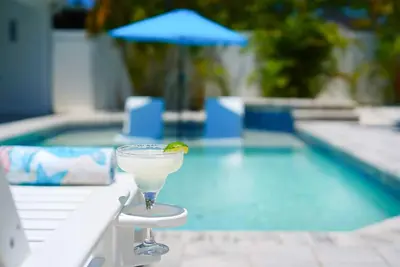 Image de New Island 3 bed 3 bath heated pool and golf cart