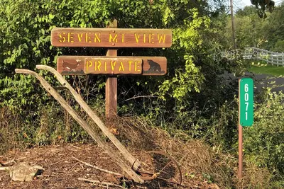 Image de Charming 3-room cabin in Millmont with fire pit, Ac, freeWiFi, hammock and porch