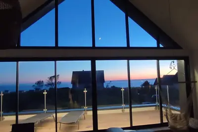 Image de Villa vue mer et des cabanes de Gouville à 80m de la plage.