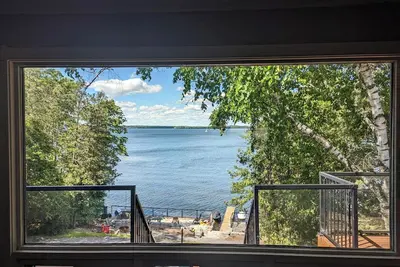 Image de Lakehouse in Prince Edward County. Private Dock. Pet Friendly!