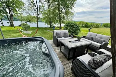 Image de Gorgeous beachfront house with hot tub