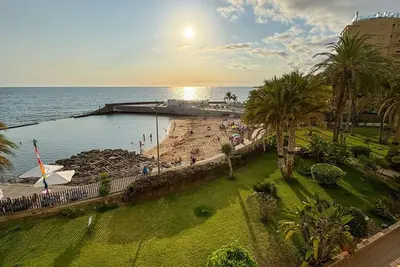 Alegre Beach Home - your vacation apartment right by the sea