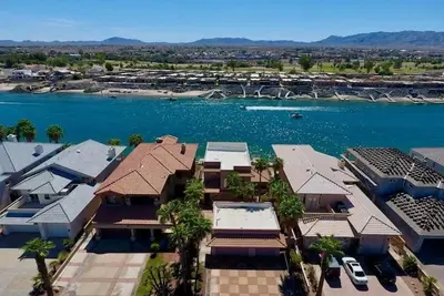 Image de Riverfront Luxury: 4br Retreat w/ Dock, Launch, Endless Views, Colorado Oasis