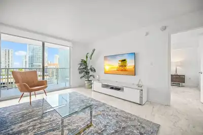 Image de Unique Brickell Condo - Ocean Views - Free Parking