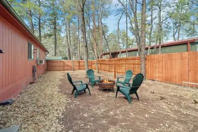 Image de Tranquil dog-friendly 3-bedroom house in Pinetop with fenced-in backyard