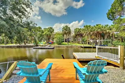 Image de Outdoor Oasis: Canal-Front Home in Crystal River