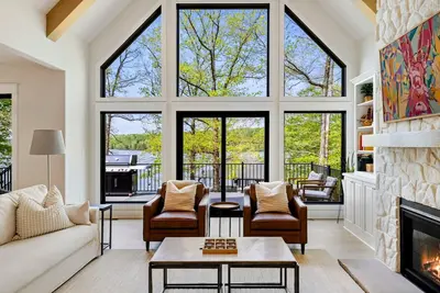 Image de New 6br Lakefront Lake Anna 5 Suites, Dock, Hot Tub