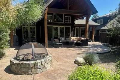 Image de Luxury Lodge Retreat in the Heart of Suncadia – Walk to Golf, Winery & Trails