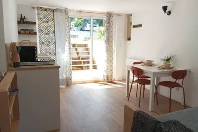 Image de L'Olivier, appartement cosy entre mer et forêt