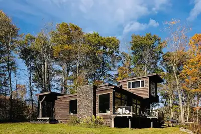 Image de Modern Catskills Escape w/ Hot tub, Creek, & Views