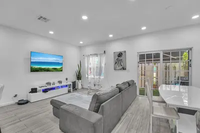 Image de Family and Dog Friendly Townhouse, near to the Beach, build in Sauna & Gym, Ev ch