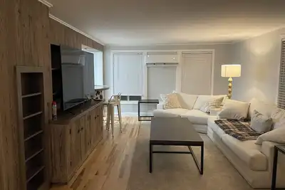 Image de 7th Street Fun Loft in a Beautiful Neighborhood