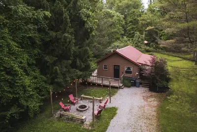 Image de Little Redwood: Hocking Hills|Hot Tub|Games