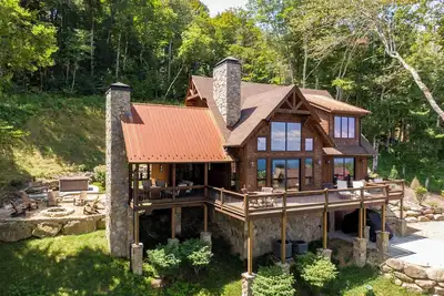 Image de Hill of a View at Eagles Nest - Views, hot tub, outdoor living space