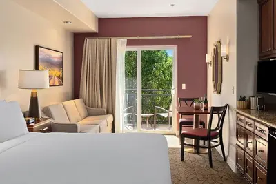 Image de Napa 1-Bedroom suite at vineyard w/ wine tasting, pools, fitness, lots amenities