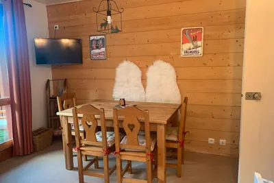 Image de Appartement 'Valmorel' avec vue sur montagne et balcon