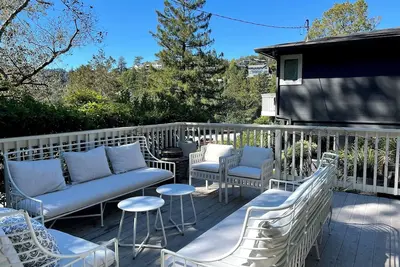 Image de Storybook Summer Stay - 4-bedroom house in charming Mill Valley
